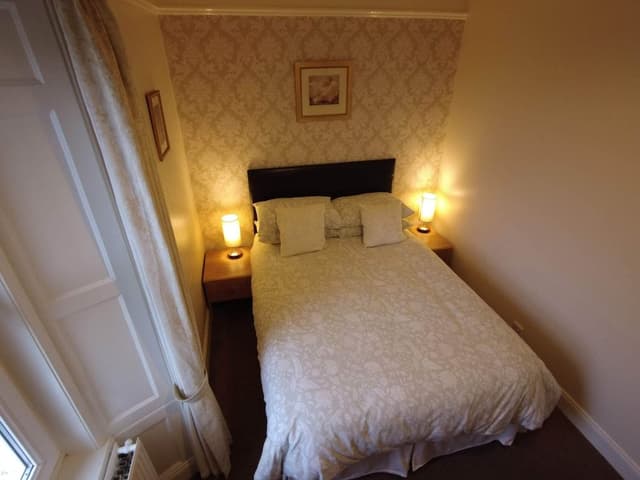 Economy Double Room, Ensuite