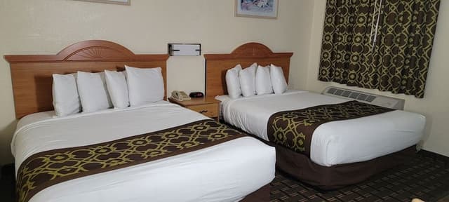 Deluxe Family Suite with 3 Queen Beds & Kitchenette, Non Smoking