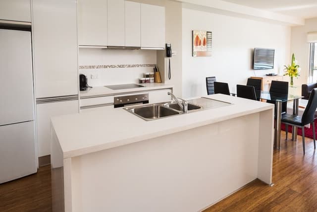 Deluxe Apartment, 2 Bedrooms, Kitchen, Courtyard View