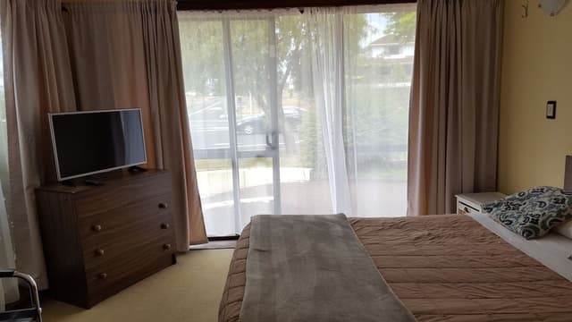 Studio with Spa Bath