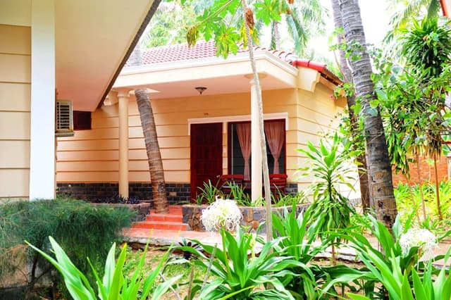 Family Room, 2 Bedrooms, Garden View