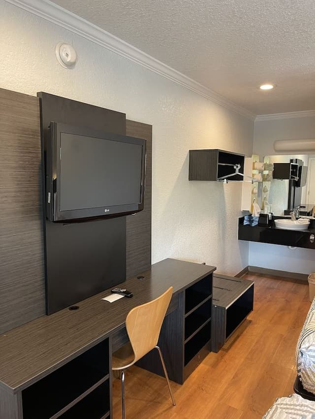 Standard Room, 2 Queen Beds, Non Smoking