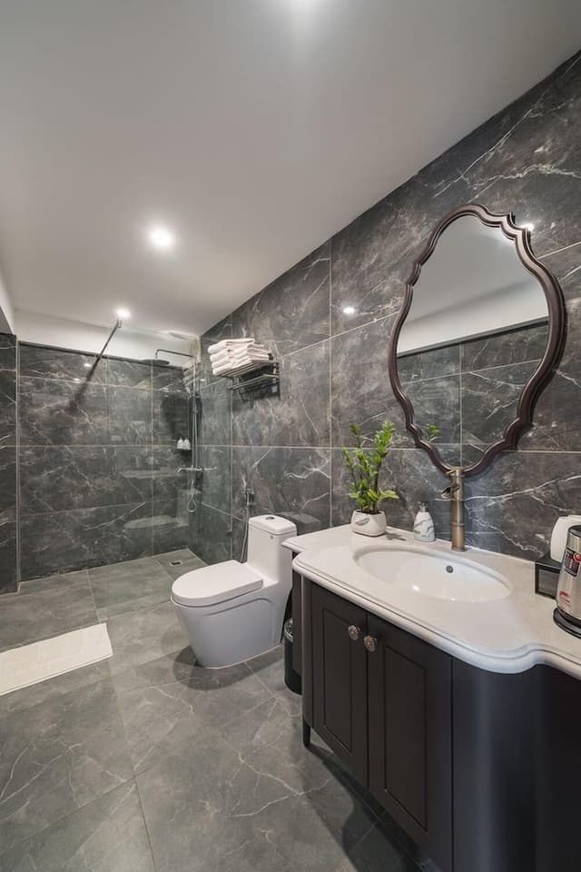 Family Suite, 1 Bedroom, Kitchen, City View (1 King Bed and 2 Single Beds)