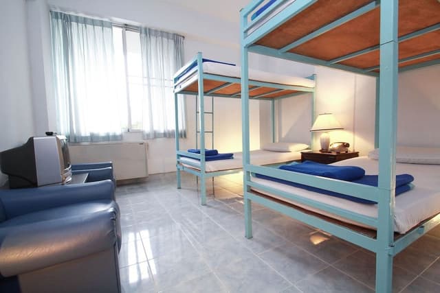 Dorm 4 Bunk Beds