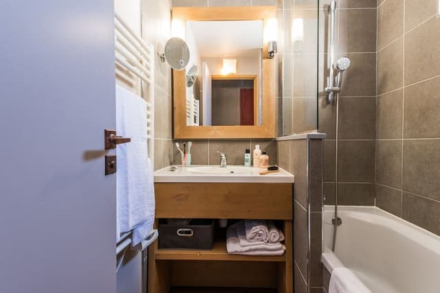 Appartement 4 personnes - 1 chambre - Exposition Sud - Vue montagne dégagée