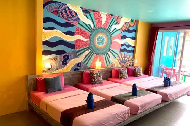 Suite, Pool View