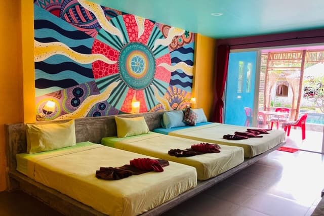 Suite, Pool View