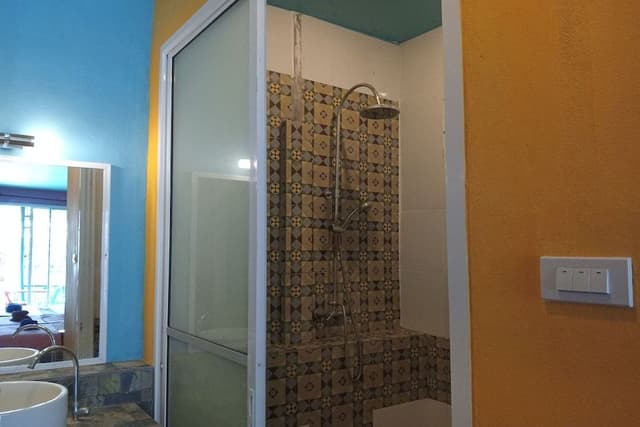 Suite, Pool View