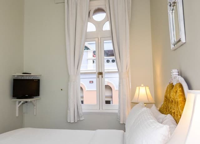 Evelyn Room