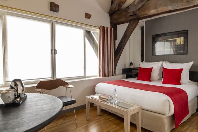Superior Single Room, Bathtub