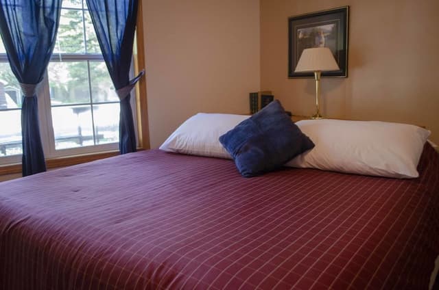 Classic Room, 1 King Bed