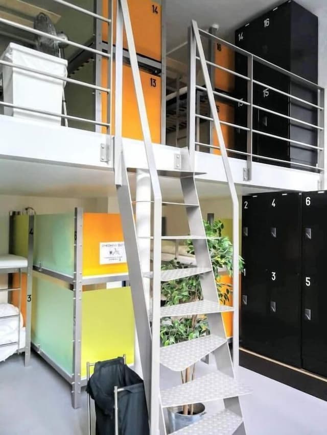 16 Bed Dorm