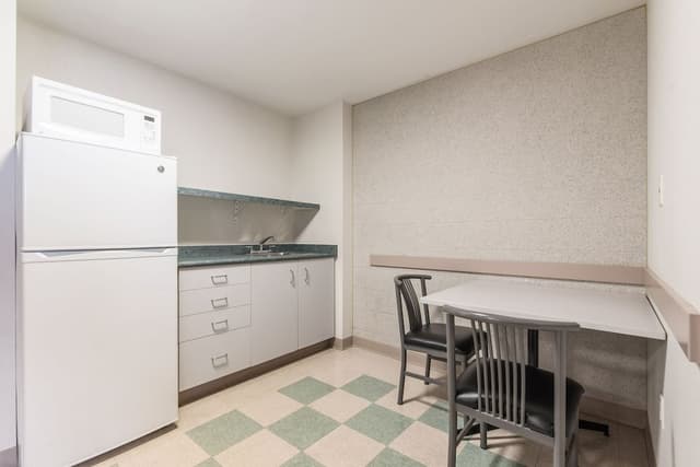 Two Bedroom Suite, Two Double Beds