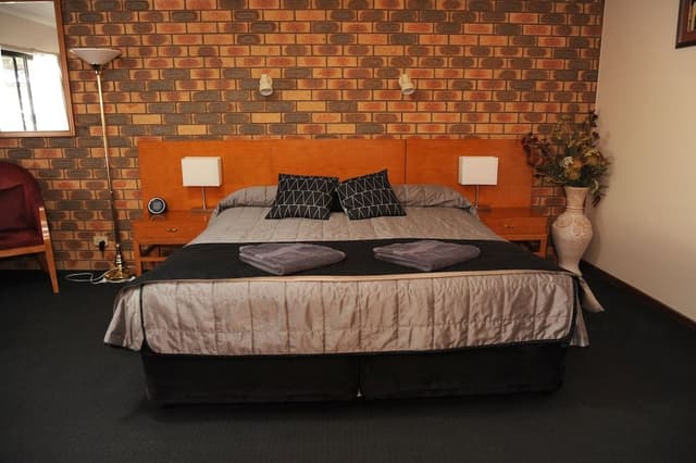 Executive Room, Jetted Tub