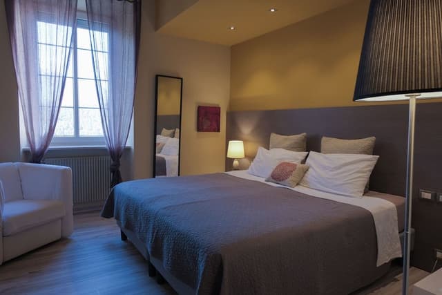 Superior Room, Lake View