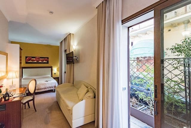 Junior Suite, Jetted Tub