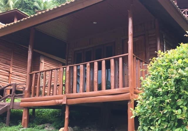 Bungalow, Garden Area