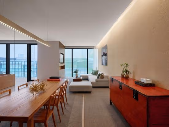 Suite 115 with terrace