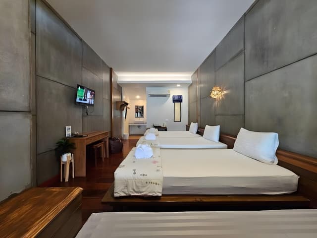 Deluxe Triple Room