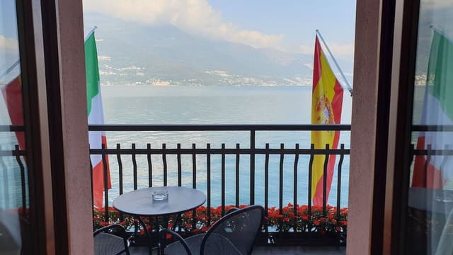 Superior Double Room, Lake View (Queen n.7)