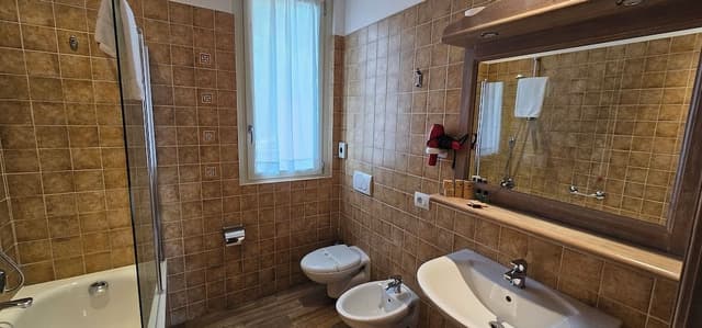 Superior Double or Twin Room, Lake View (King)