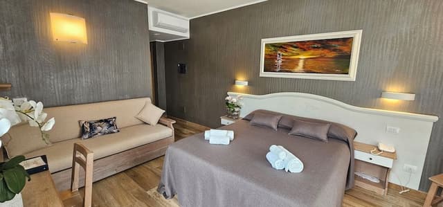 Superior Double or Twin Room, Lake View (King)