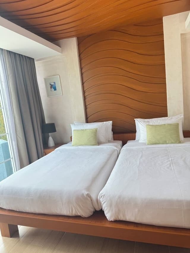 203 The Supreme Seaview: Beach Zone