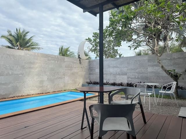 102 The Pool Villa: Beach Zone