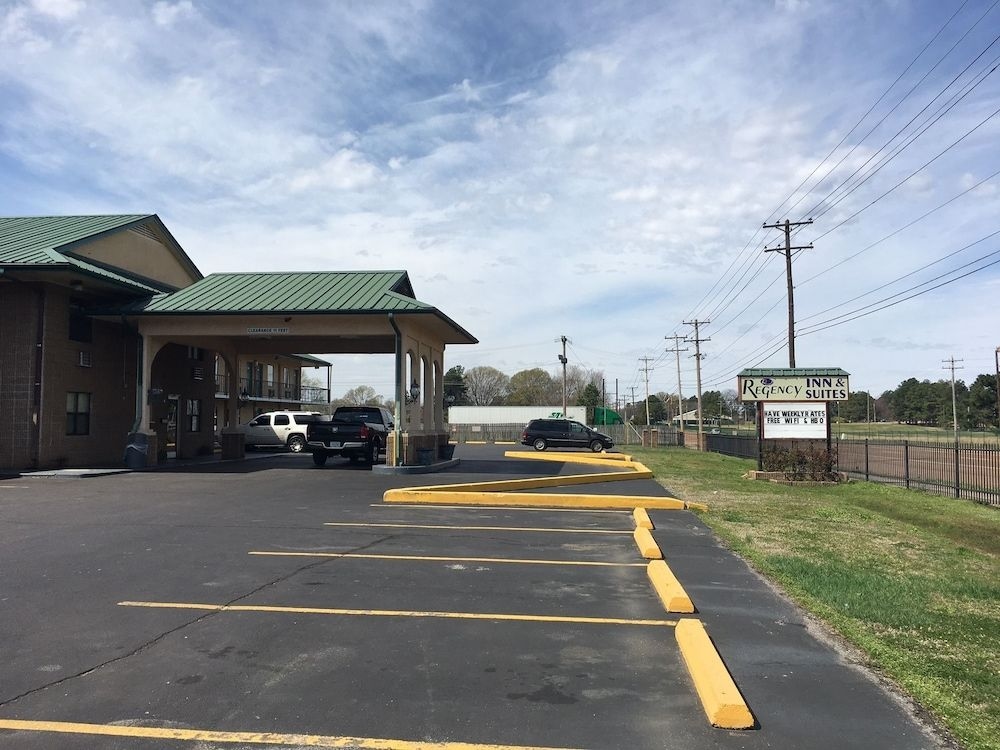 Regency Inn & Suites - Millington0