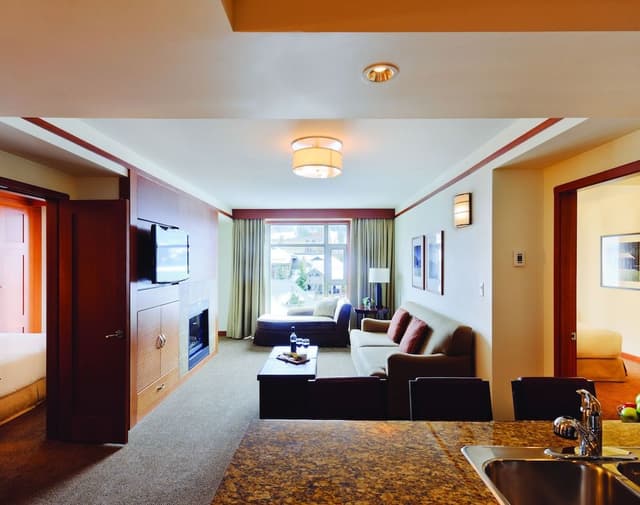 Lower Floor, Suite, 2 Bedrooms