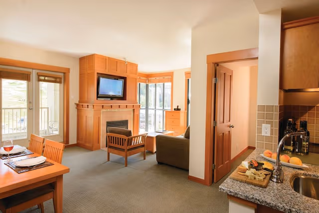 Suite, 2 Bedrooms, Mountain View