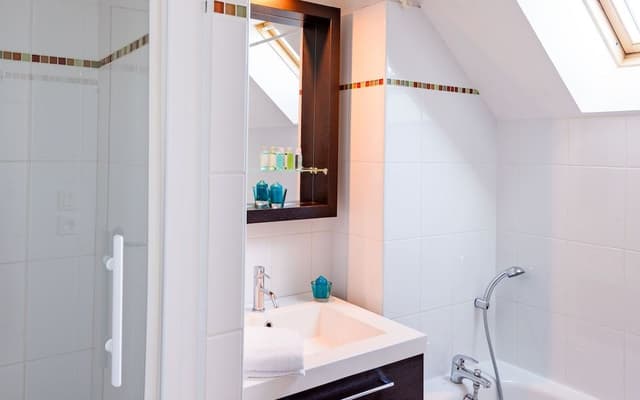 Split-Level Holiday Home for 6
