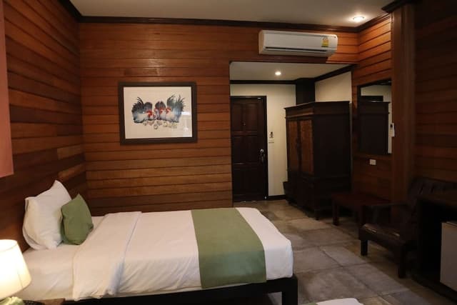 Deluxe Double or Twin Room
