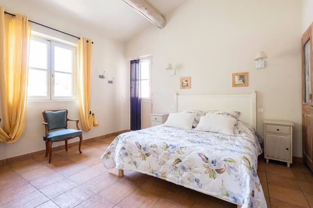 Room (Santoline)