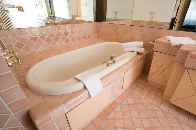 Junior Suite, Hot Tub