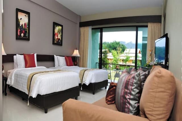 Deluxe Twin Suite