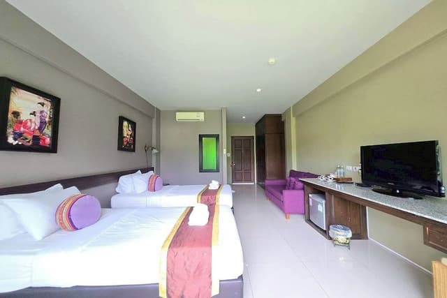 Deluxe Twin Suite