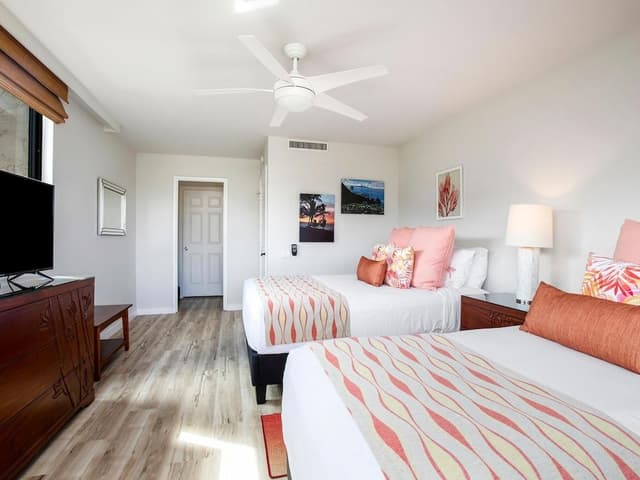 Condo, 2 Bedrooms, Oceanfront (609)
