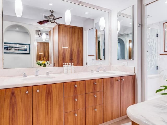 Condo, 2 Bedrooms, Oceanfront (301)
