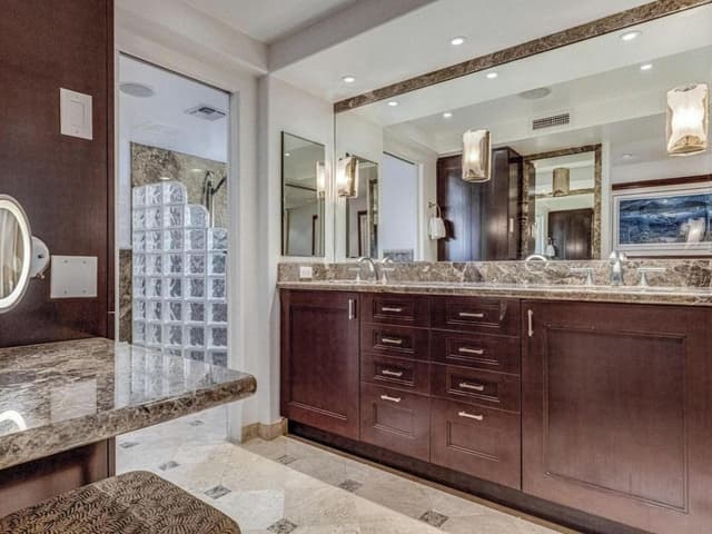 Condo, 2 Bedrooms, Oceanfront (408)