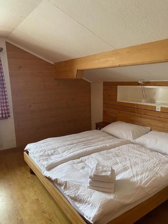 Basic Double Room, Shared Bathroom