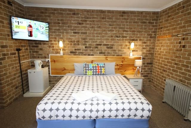 Deluxe Spa Room