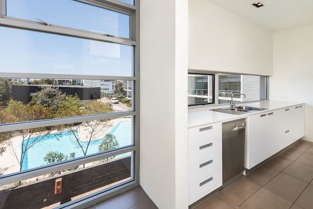 Three Bedroom Poolside Townhouse