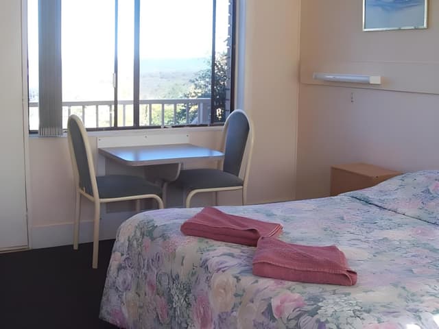 Budget Queen Room