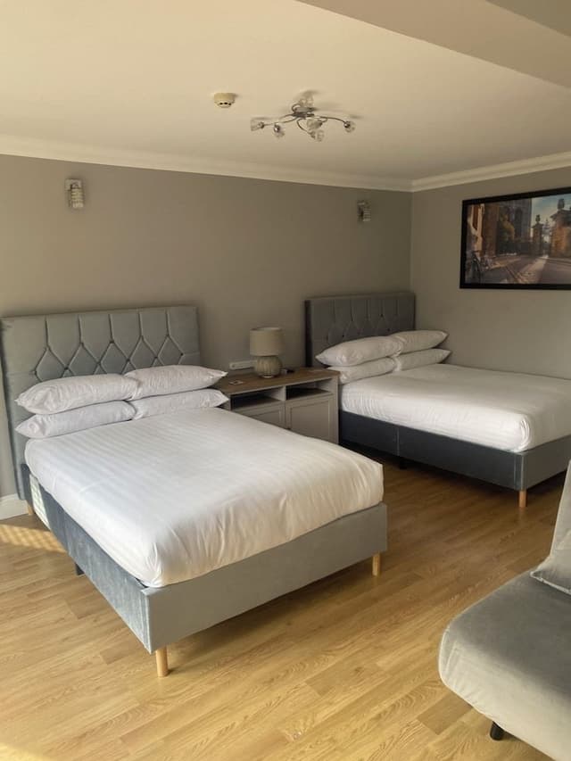 Family Room, 2 Bedrooms