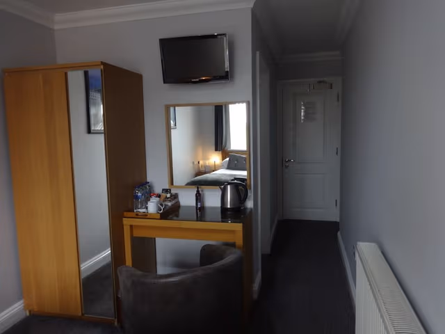 King Room (Rear Property)