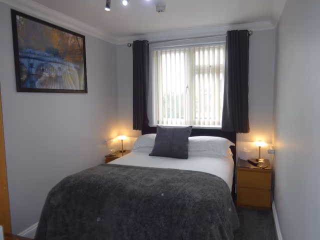 Double Room, Ensuite (Rear of Property)