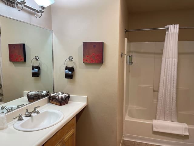 Deluxe Room, Multiple Beds, Lake View, Lakeside