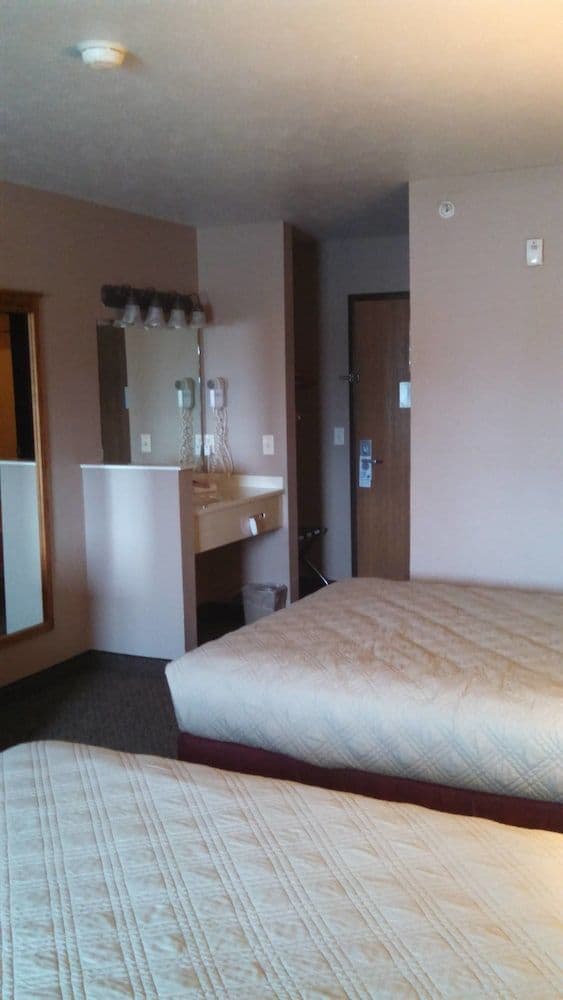 Double Room, 2 Queen Beds, Non Smoking