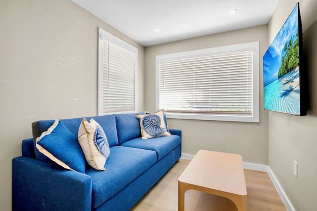 1 Bedroom King Suite